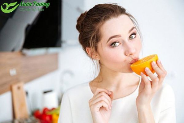 Bổ sung dưỡng chất là bí quyết chăm sóc sau cấy mỡ mặt khoa học.