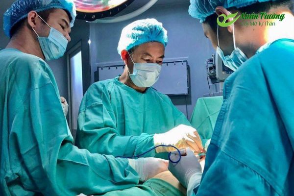 Đội ngũ bác sĩ cấy mỡ chuyên nghiệp tại trung tâm Cấy Mỡ - Thẩm Mỹ Xuân Trường